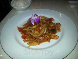 Roe Thai Japanese food